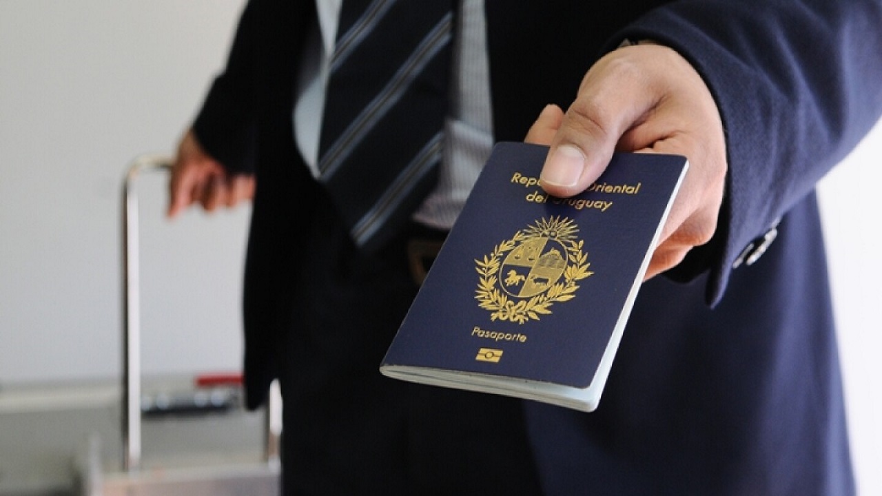 Pasaporte Electrónico Uruguayo